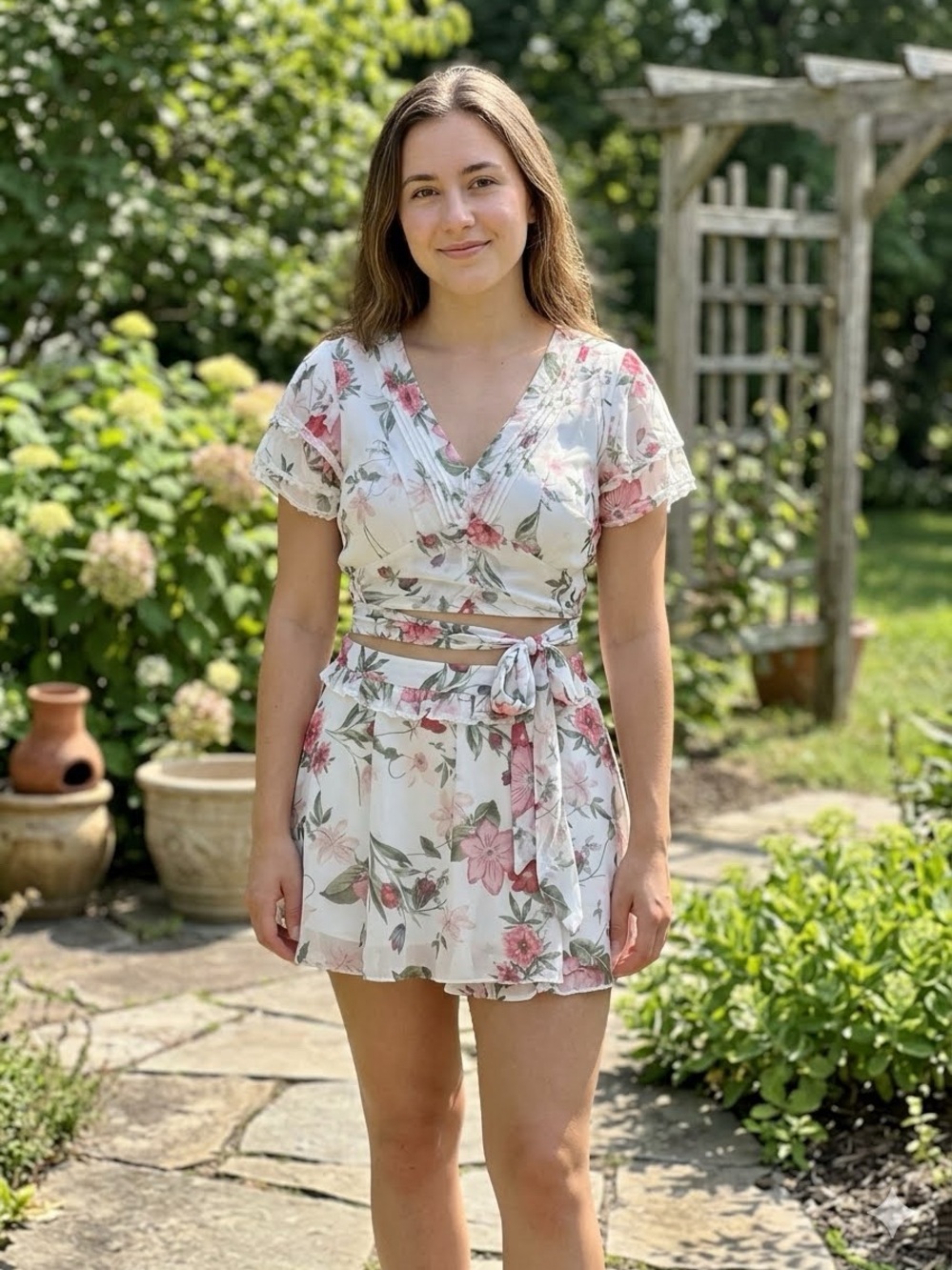 FRANCO Floral Crop Top & short Set - White with Pink Floral Print